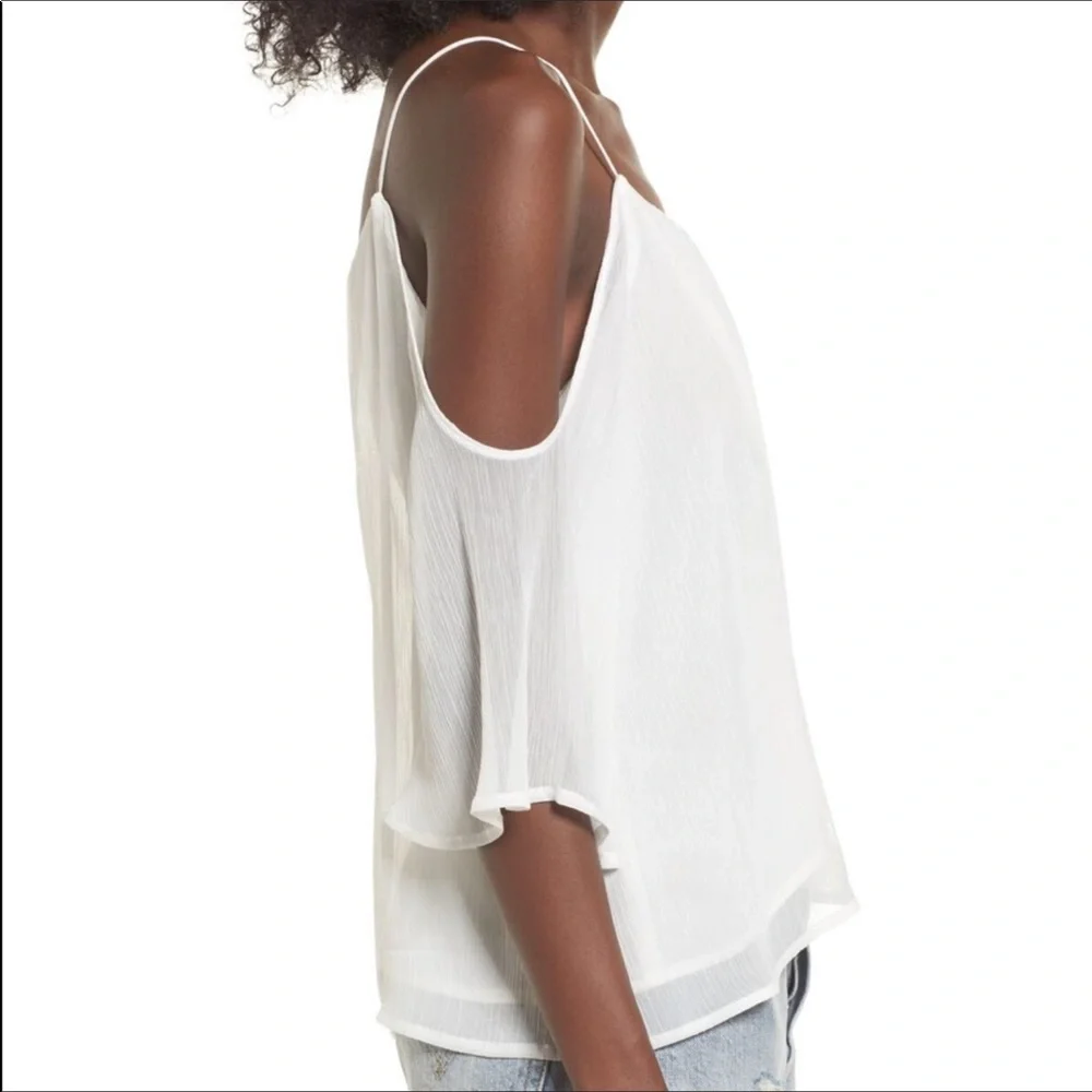 Lush Cold Shoulder Top - Picture 3 of 6